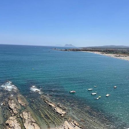 Maravilloso Apartamento En Primera Linea De Playa. 托雷加迪亚罗 外观 照片