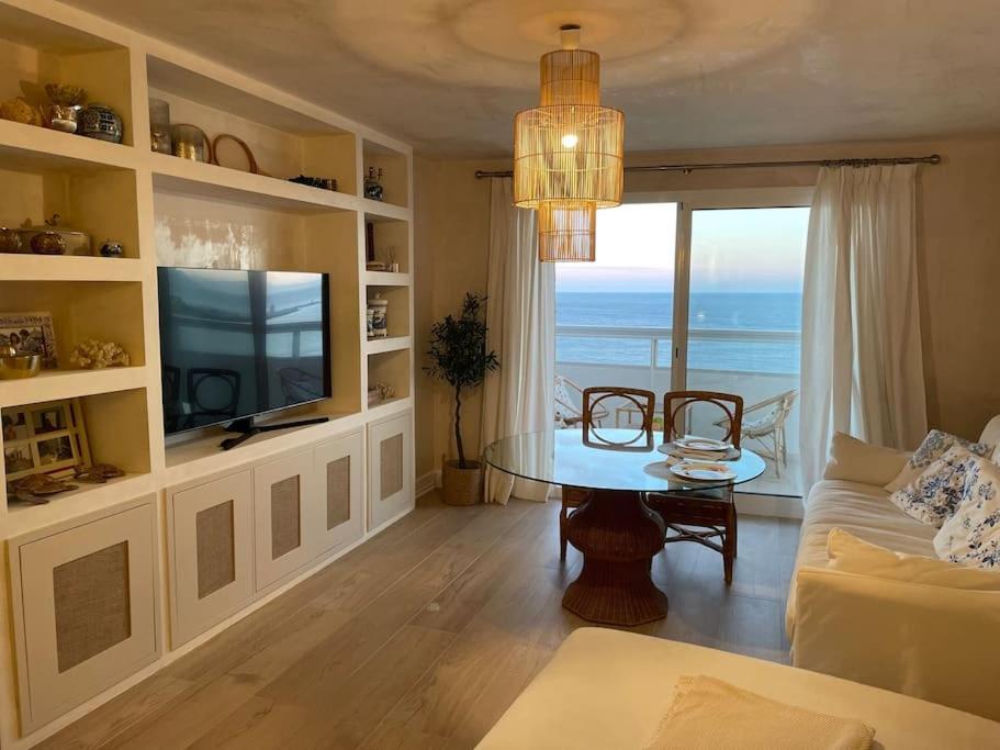 Maravilloso Apartamento En Primera Linea De Playa. 托雷加迪亚罗 外观 照片